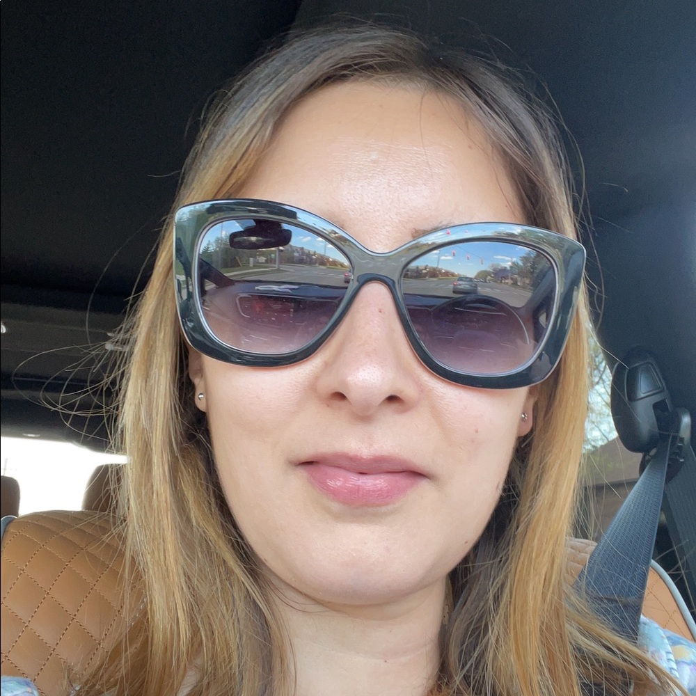Meet your Posher, Anna